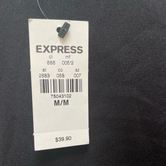 NWT Express Black Crop Top in Size Medium - Picture 4 of 5